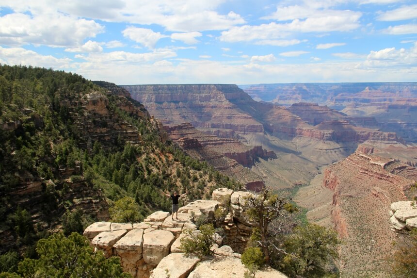 Een van de vele viewpoints over de Grand Canyon