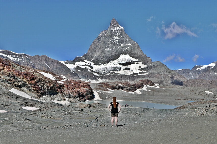 Vanaf Trockener Steg heb je van heel dichtbij zicht op de Matterhorn