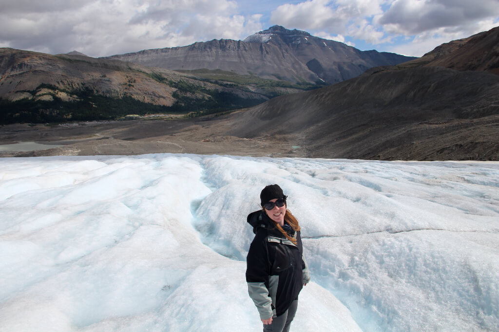 Sascha van Zonsbeek van Expedition Anywhere op de Athabascagletsjer in Canada
