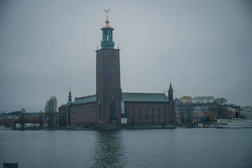 De markante toren van City hall Stockholm