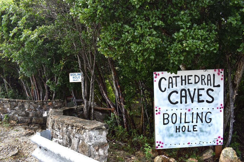De cathedral Caves op Eleuthera zijn niet te missen