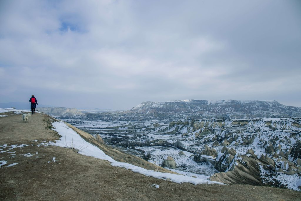 Het uitzicht over Love Valley in Cappadocië is eindeloos