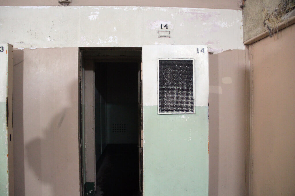Tijdens het bezoeken van Alcatraz zie je ook de isoleercellen