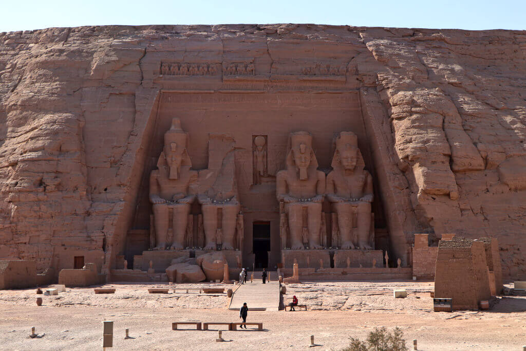 Egypte heeft veel tempels uit de tijd van de farao's. Abu Simbel is daarvan een van de mooiste. 