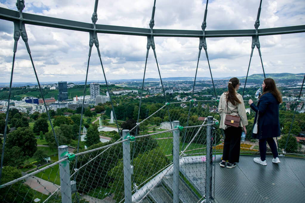 Mooi uitzicht over Stuttgart vanaf de Killesbergturm