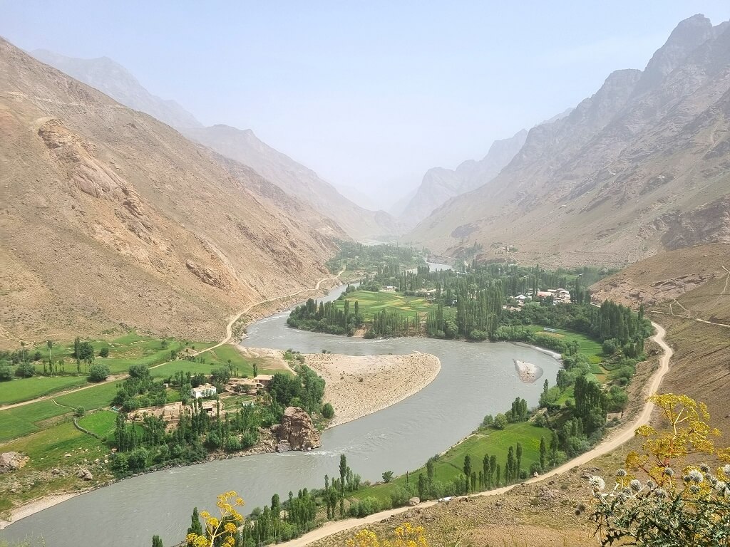 Tijdens je rondreis door Tadzjikistan zal je de Panj-rivier lang volgen