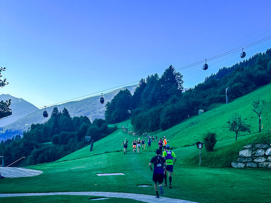 De 15k trailrunning race van de Adidas Terrex Infinite Trails gaat over de Schlossalm