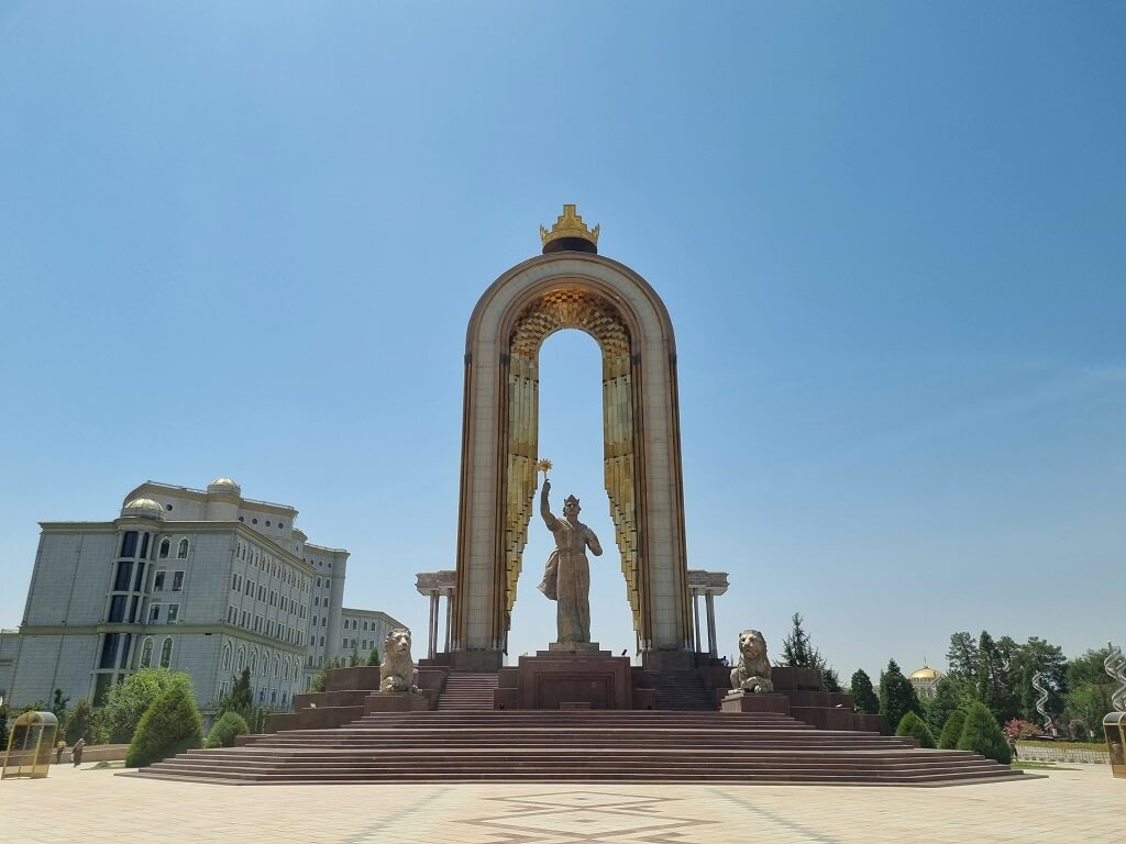 De bezienswaardigheden in Dushanbe zijn vaak megalomaan