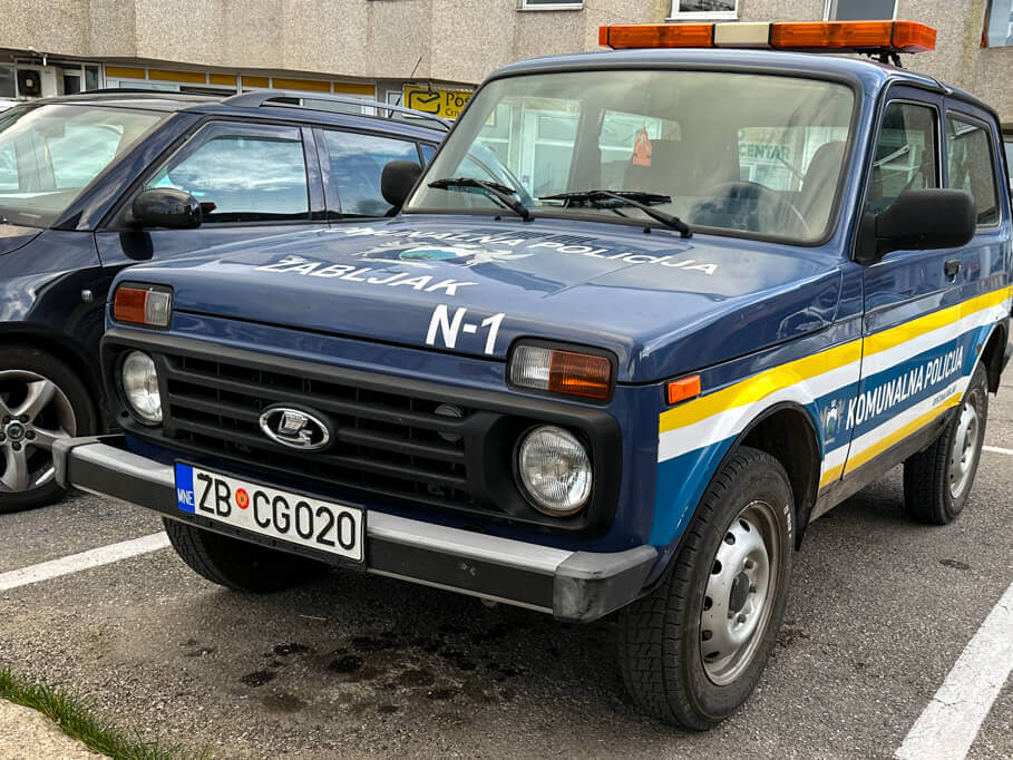 De politie in Montenegro beschikt niet over allemaal snelle auto's