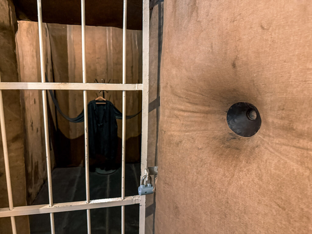 Cellen in het KGB museum in Vilnius