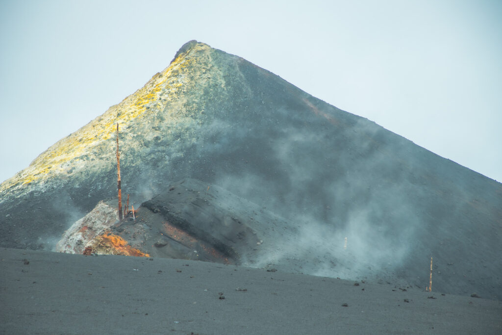 De nieuwe vulkaan op La Palma rookt nog na