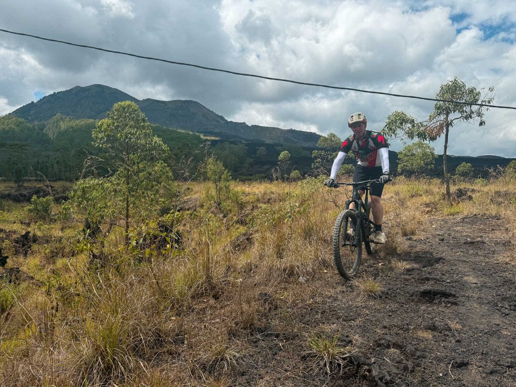 Mountainbiken in Bali bij Mount Batur