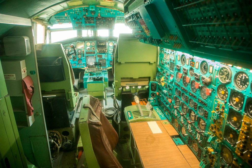 Cockpit van de Tupolev