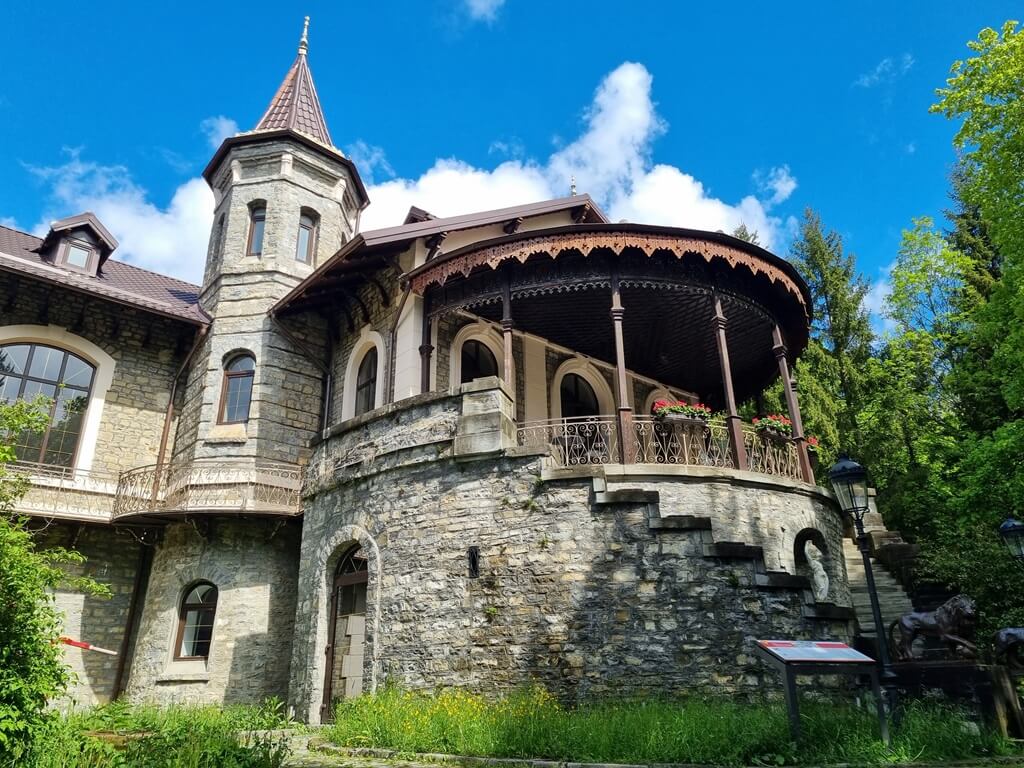 Sinaia heeft ook enkele trekpleisters