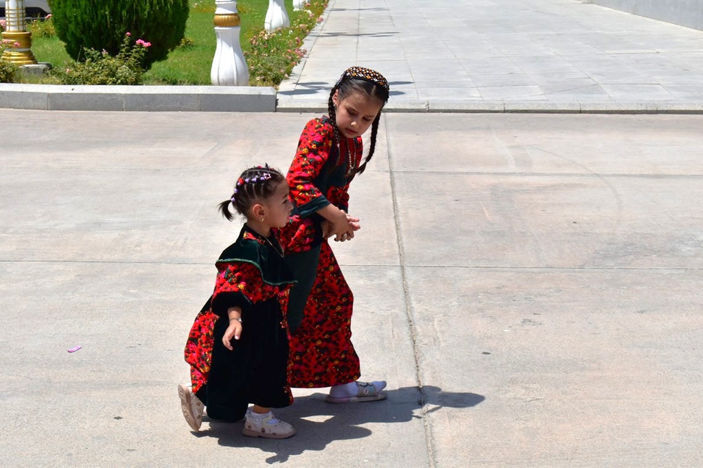 Traditionele kleding in Ashgabat, Turkmenistan
