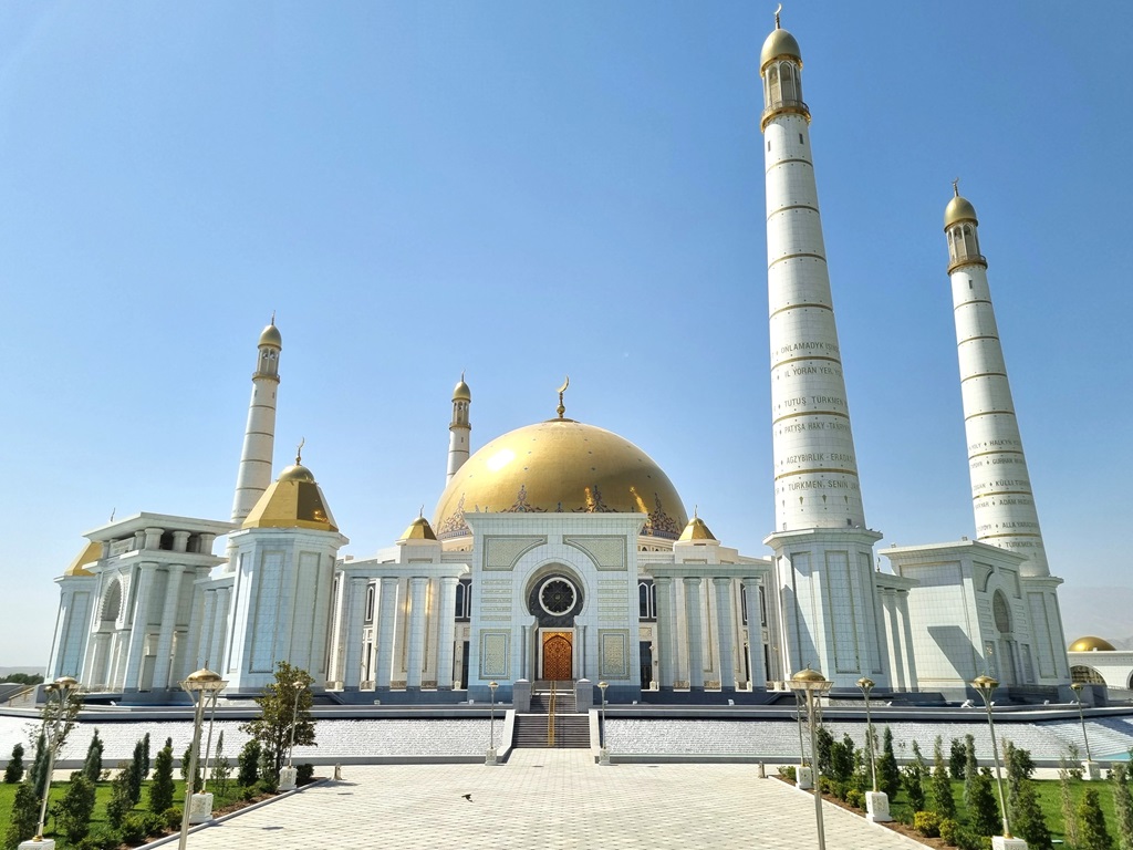 De grote moskee in Ashgabat