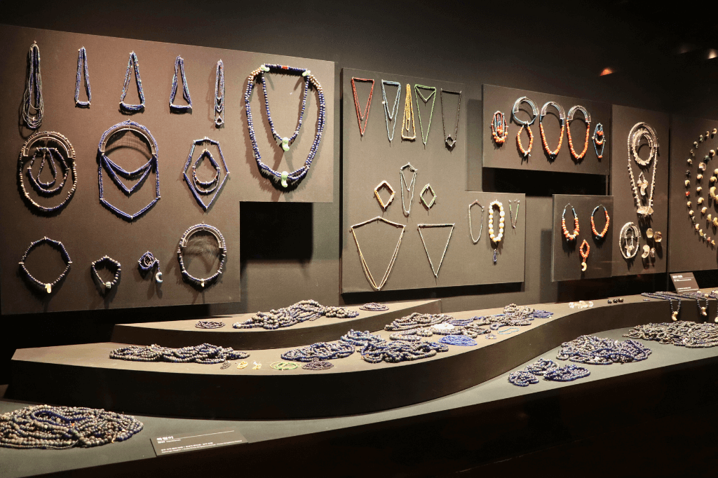 In het museum van Gyeongju bekijk je schatten uit de graftombes van de Silla-koningen