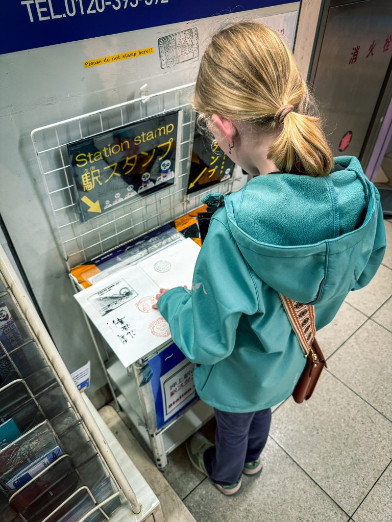 Stempels verzamelen in Japan leuk voor kinderen