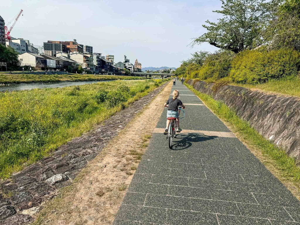 Fietsen in Kyoto met kinderen