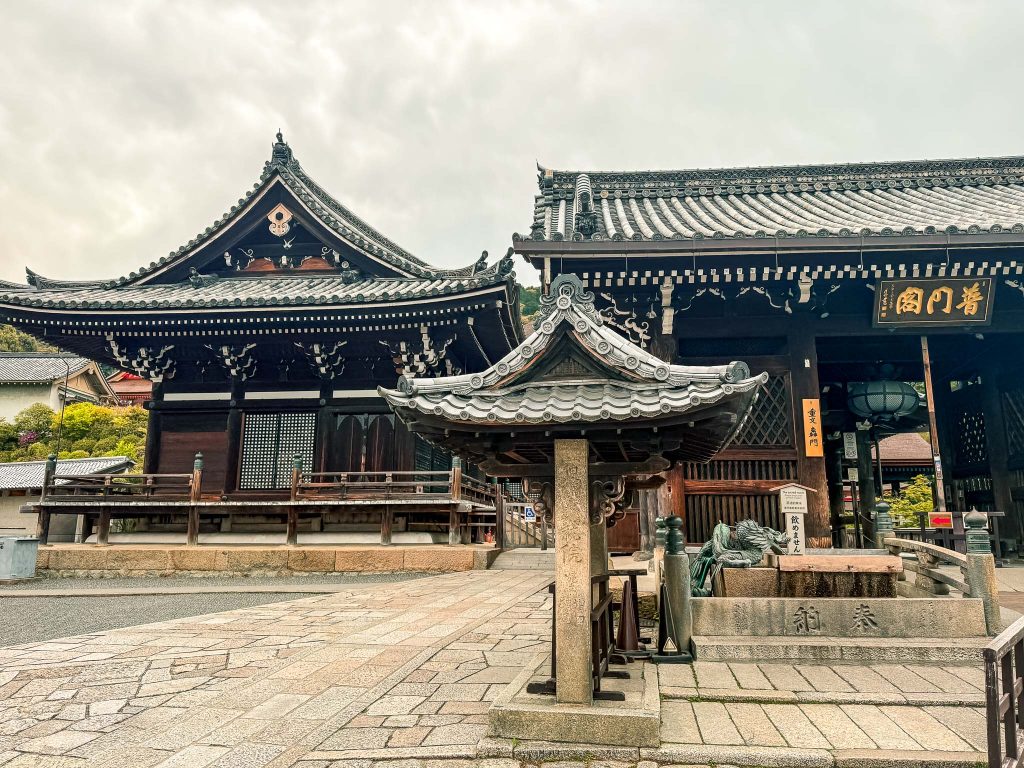 Kiyomizu-dera bezoeken in Kyoto tijdens rondreis Japan met kinderen