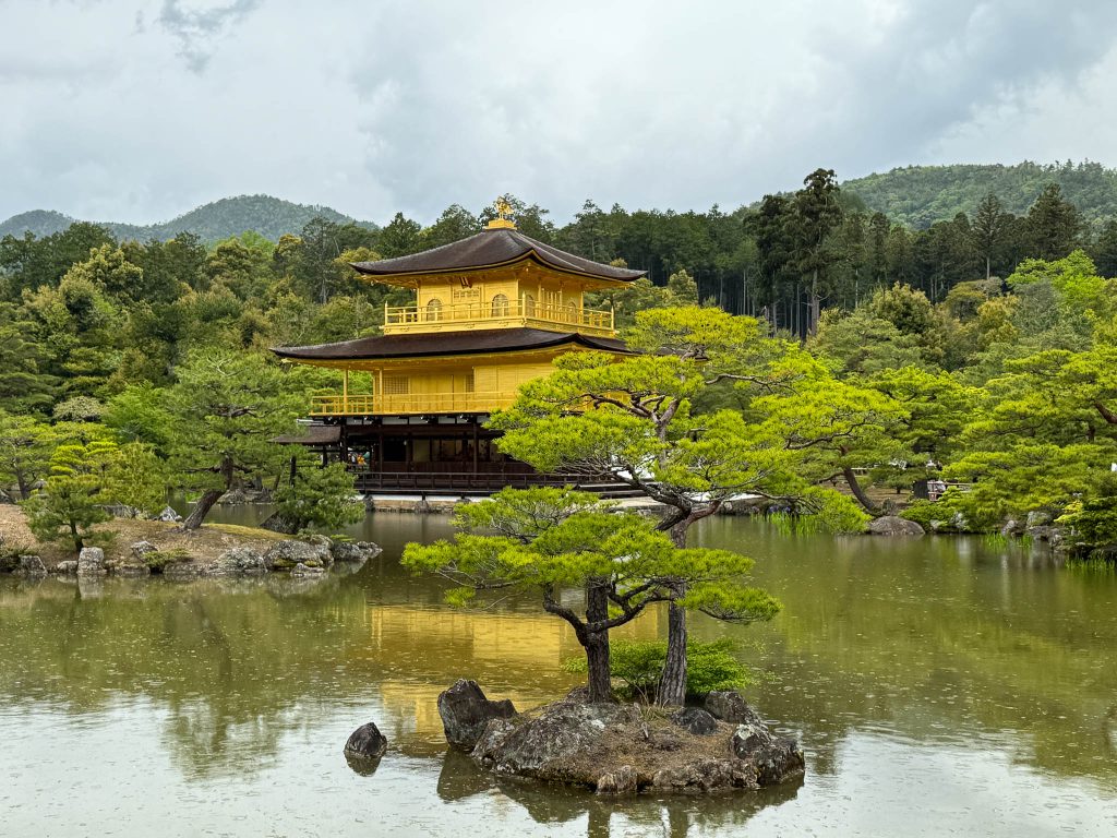 Kinkaku-ji bezoeken in Kyoto tijdens rondreis Japan met kinderen