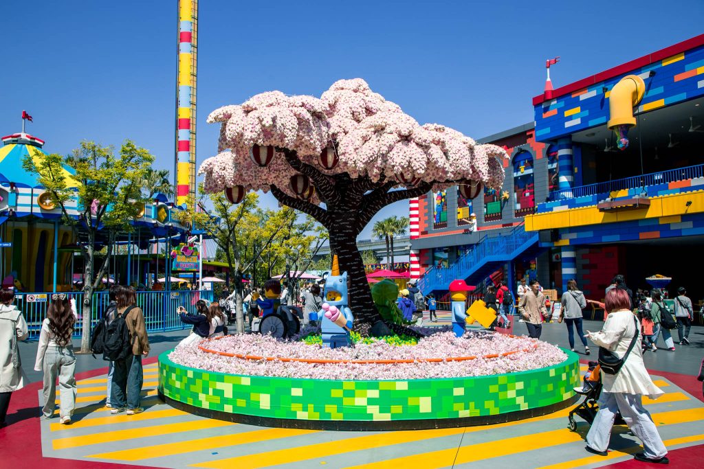 Sakura boom in Legoland Japan