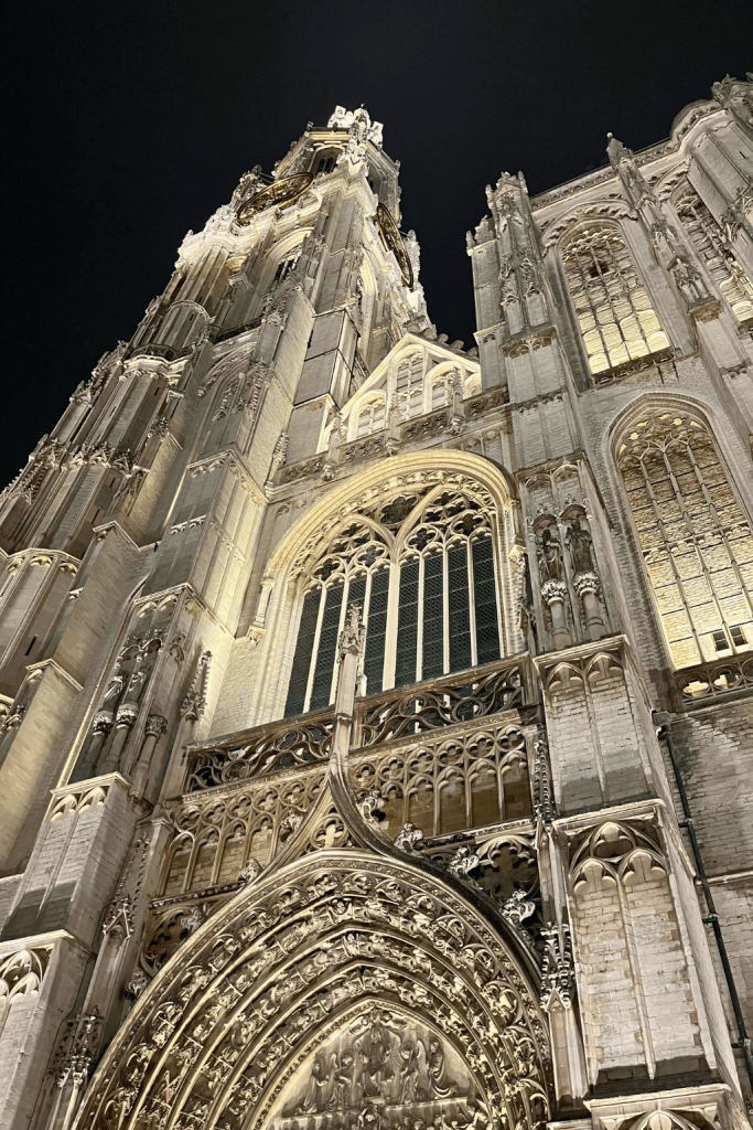 De kathedraal van Antwerpen is niet onbekend, maar daardoor niet minder mooi