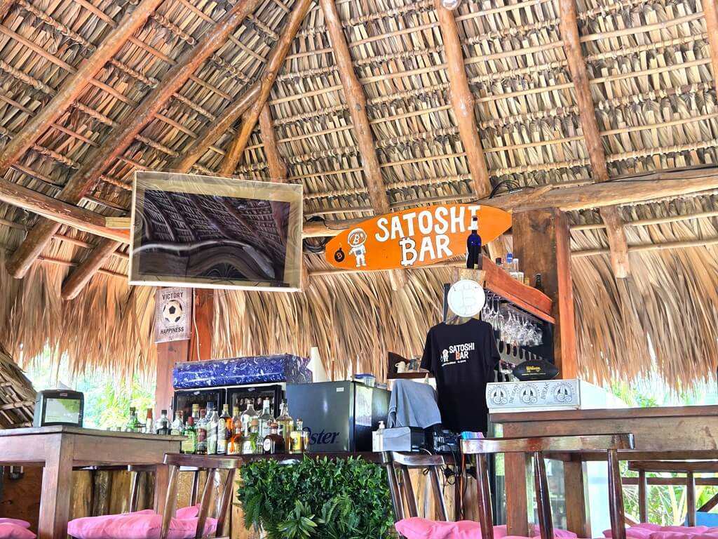 Bij El Zonte kun je betale met bitcoins in de bitcoin bar