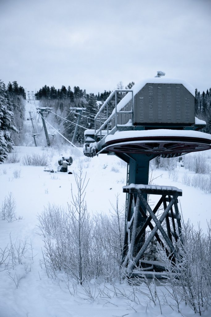 Verlaten liften in Paljakka