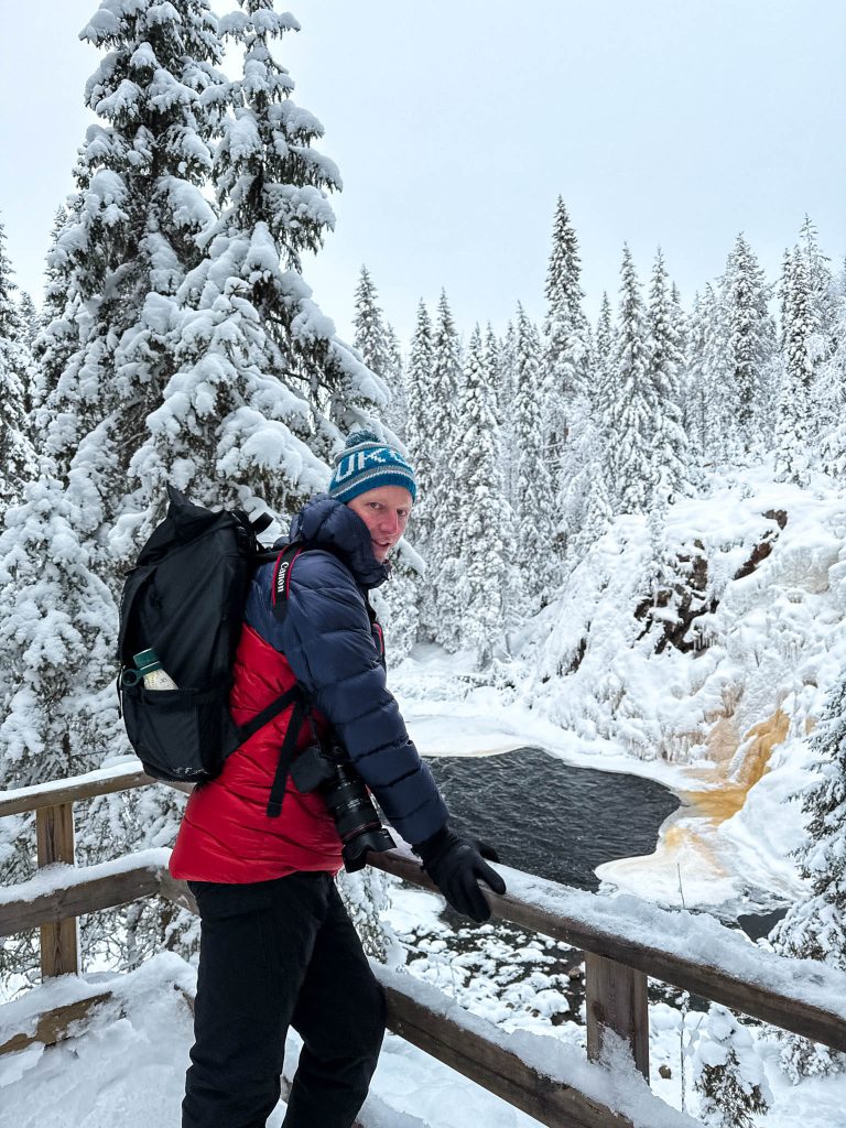 Bij de bevroren waterval  Hepoköngäs