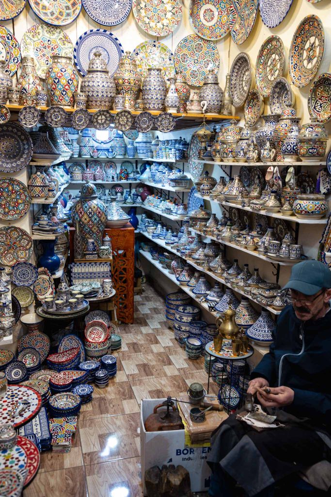 Keramiek in de medina van Fez Marokko