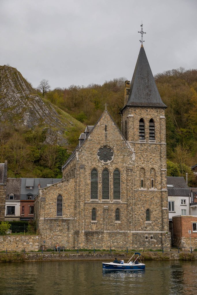 Langs de Maas in Dinant Belgie