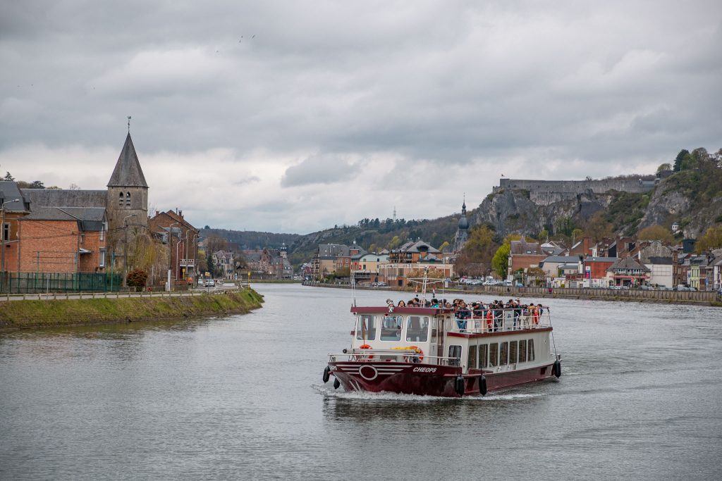 Boottocht op de Maas in Dinant