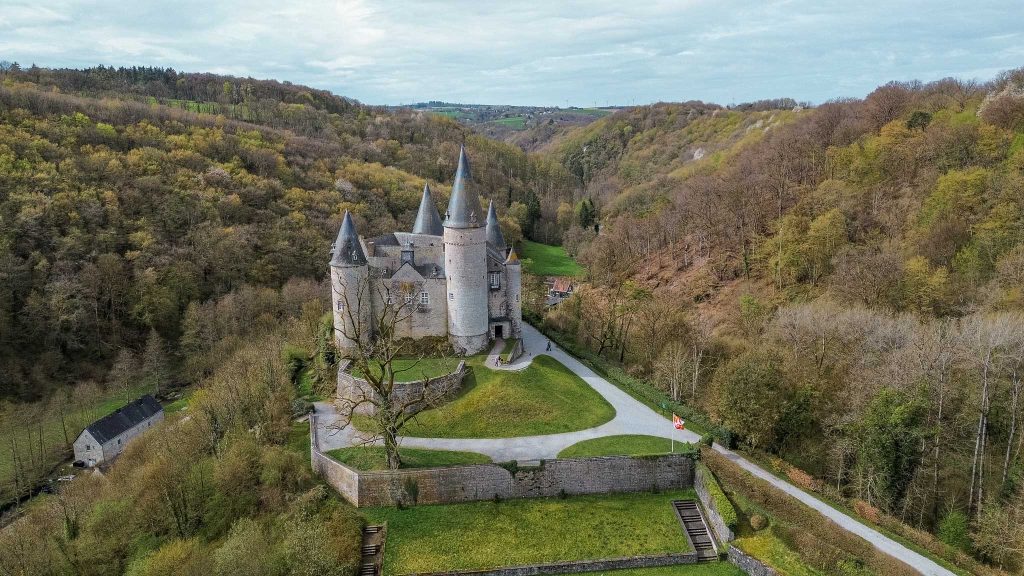 Kasteel Vêves nabij Namen in Belgie