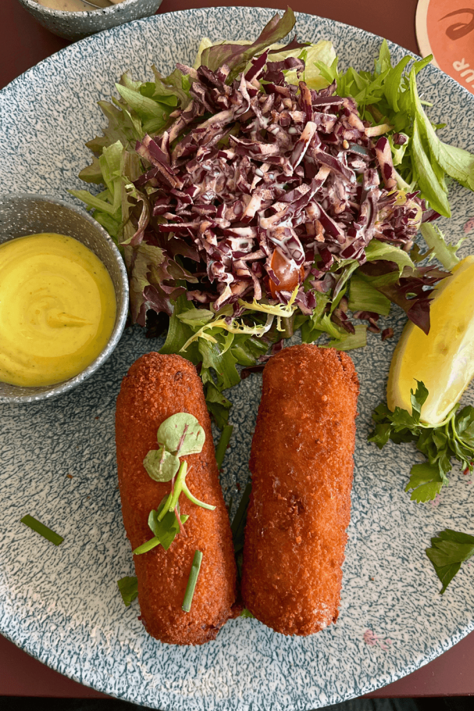 De lokale specialiteit is de garnaalkroket