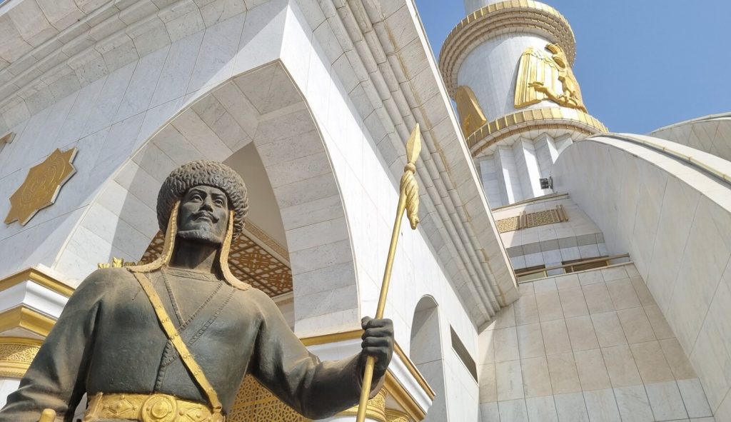 De pracht en praal van Ashgabat blijft intrigeren