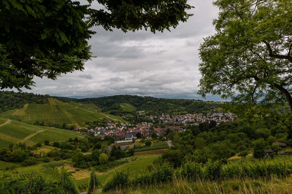 Uitzicht vanaf de grafkapel op de Württemberg in Stuttgart